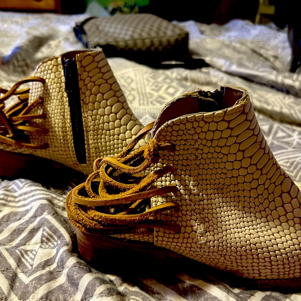 Freebird by Steven booties